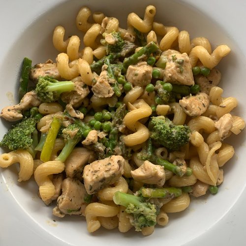 Chicken & Veg Pasta - Flamin' Fitness